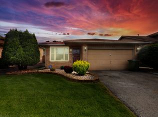 749 McArthur Ct, Dolton, IL