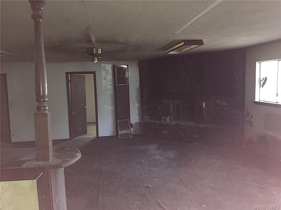 5th image of 1009 N Oklahoma Ave