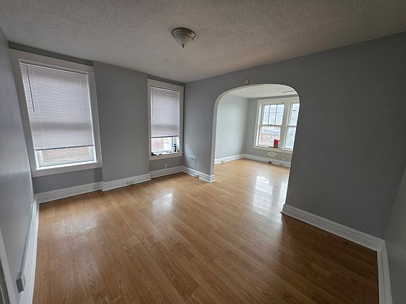 3rd image of 3231 Dakota St Floor 2