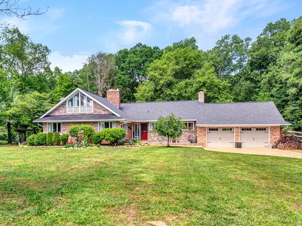 997 Highway 100, Centerville, TN 37033