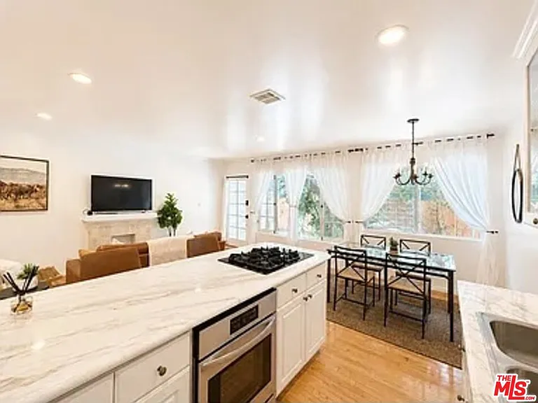 834 Lincoln Blvd #2 — Photo 8