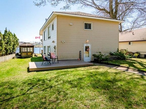 3rd image of 9 Bow Rd