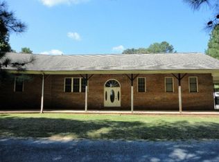 1052 S Franklin Dr, Sanford, NC 27330