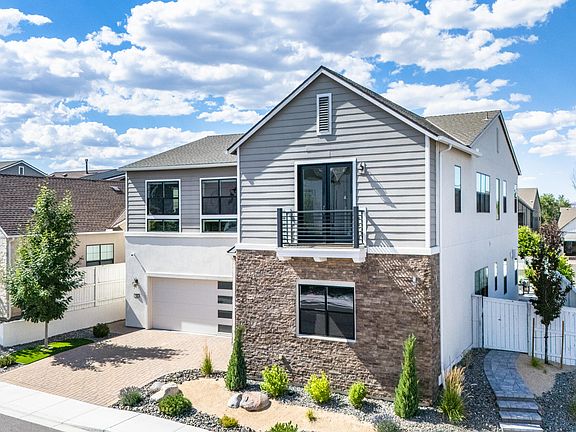 2nd image of 105 Bridlemoor Ct