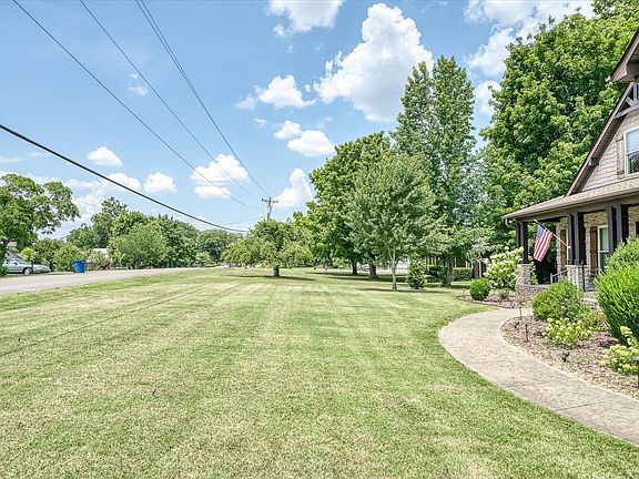 5th image of 2548 W Park Dr