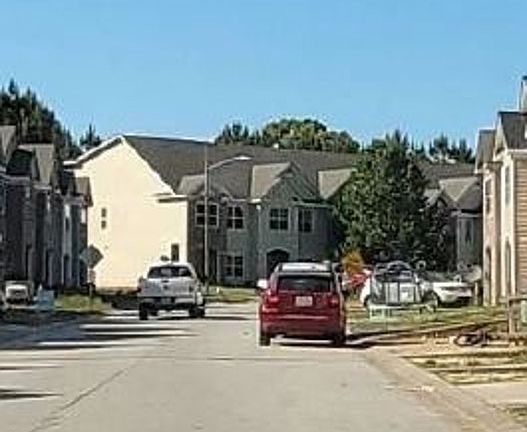 Exterior Neighborhood (street photo)
