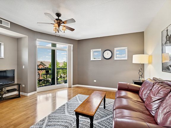 2nd image of 400 Village Cir Unit 201