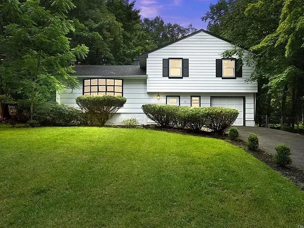 1 E Haskell Ave, Airmont, NY 10901