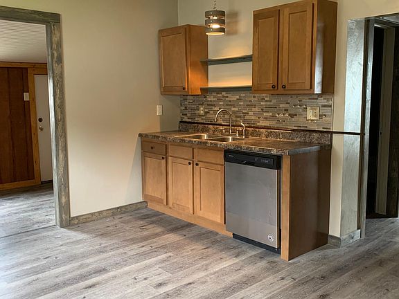 4th image of 207 W Sylvia Ave #1