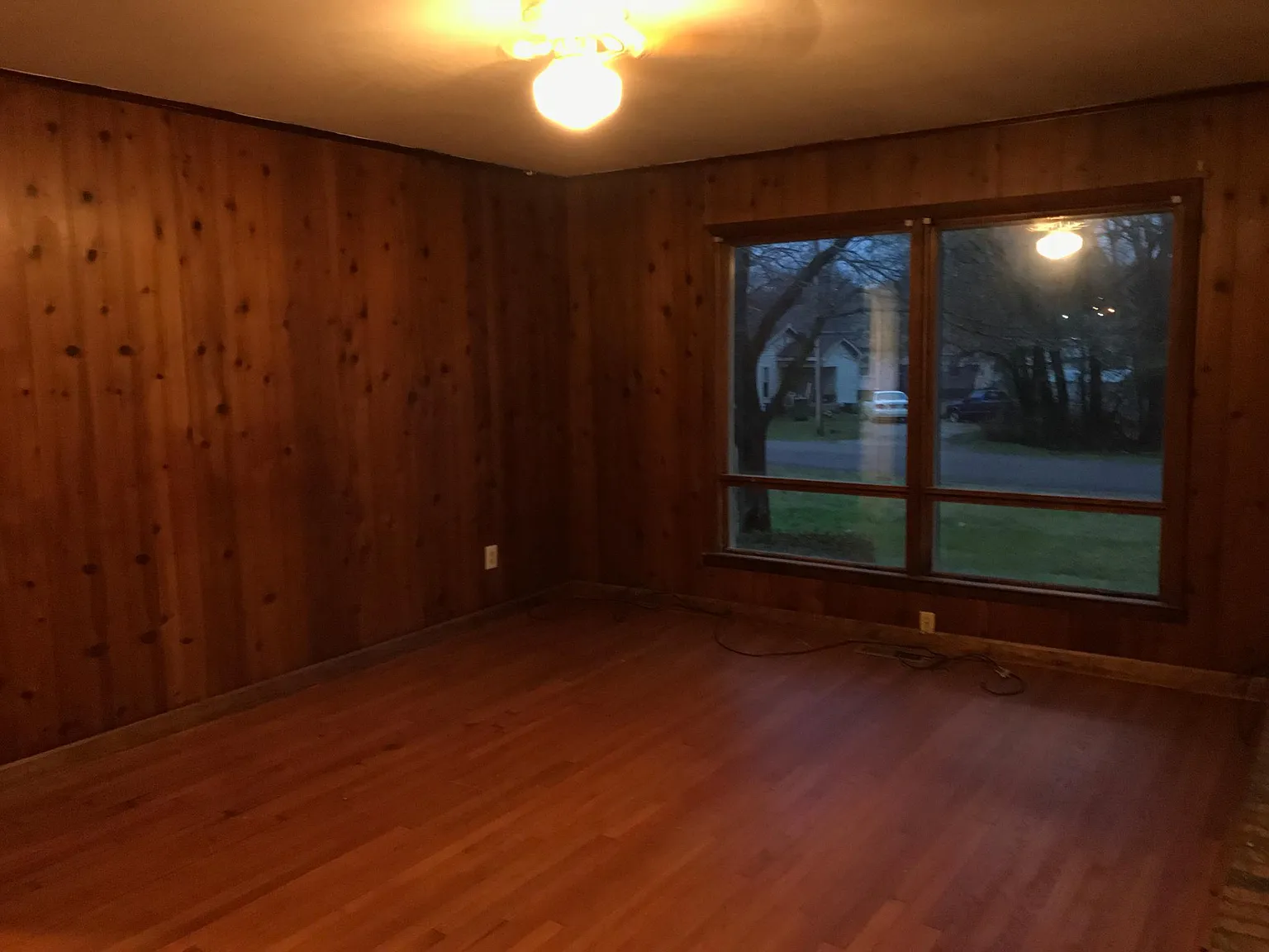 3 bed, 1.5 bath, 1409 sqft, $1,600 — Photo 3