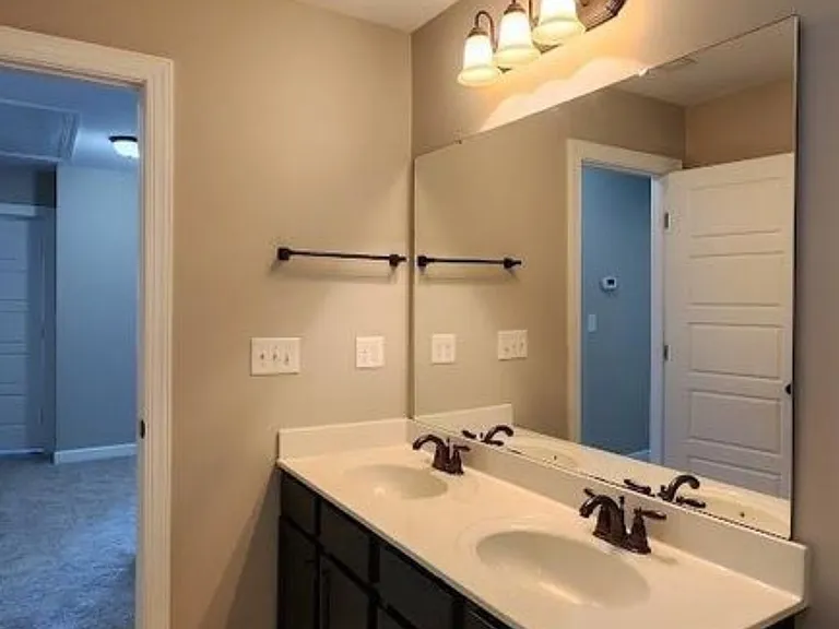 103 Hope Town Ct — Photo 34