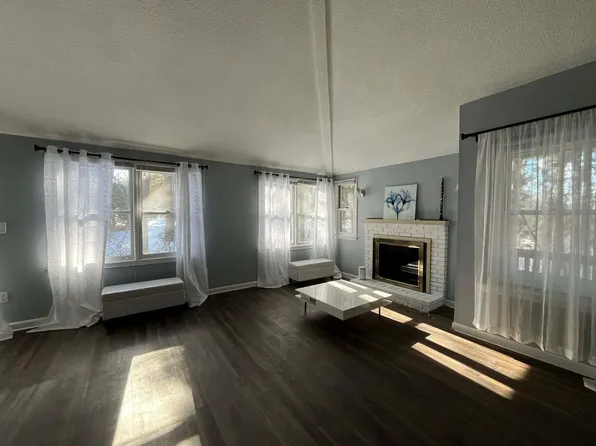 30 E Bluff Rd, Ashland, MA 01721