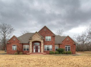 2515 Deer Run, Chouteau, OK 74337