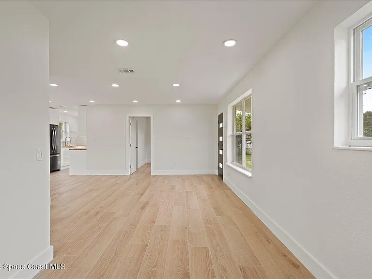 301 W Rutgers St — Photo 21