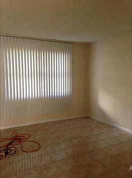 2nd image of 1401 NE 191st St #D316