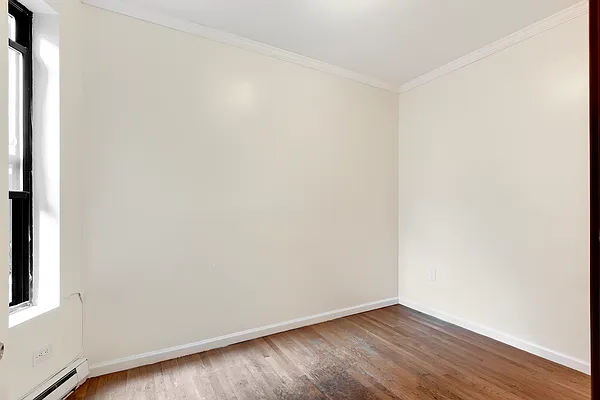 Rented by REZI | media 19