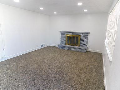 3rd image of 2041 W 3100 S