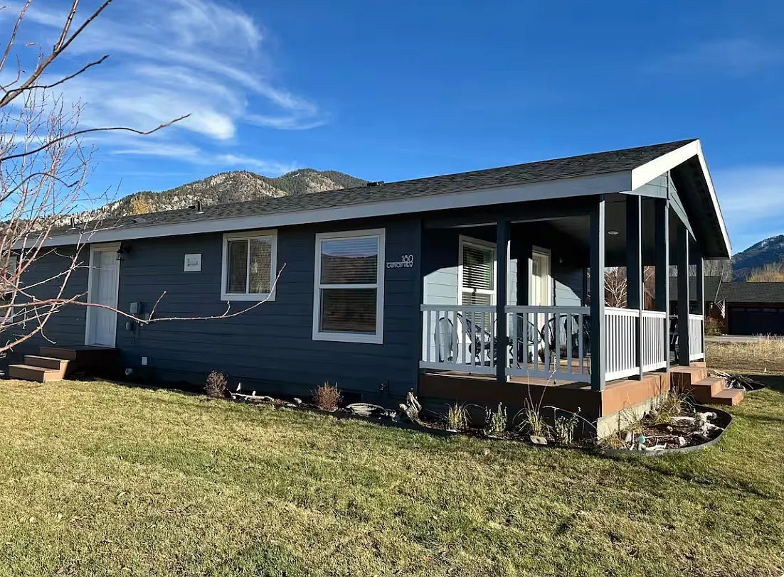 3 bed, 1152 sqft, $3,000 — Photo 3
