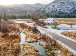 793 Wolf Creek Rd, Winthrop, WA 98862