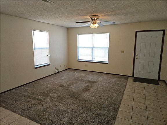 3rd image of 5806 & B Sara St #A