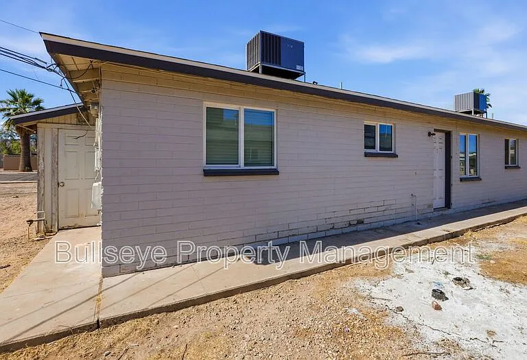 5645 S 6th St #2 — Photo 15