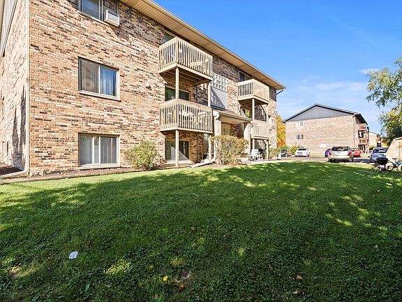 2nd image of 8337 Woodland Dr APT B