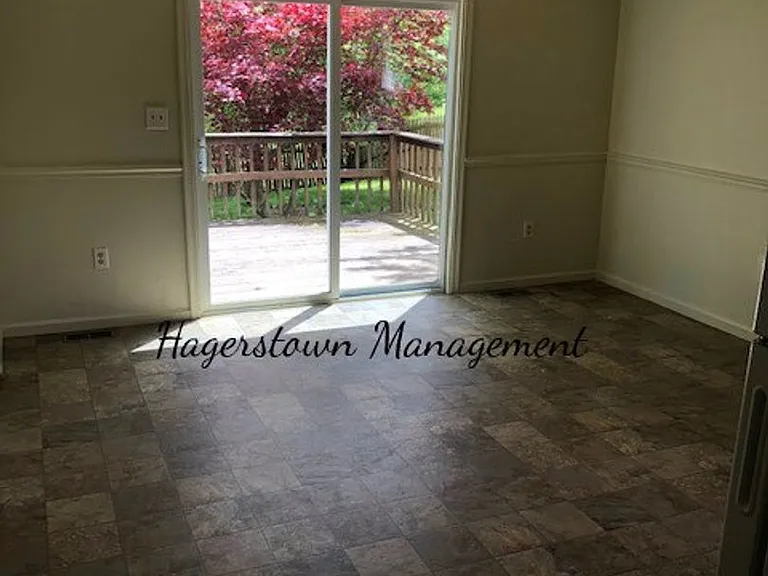 10817 Bower Ave — Photo 10