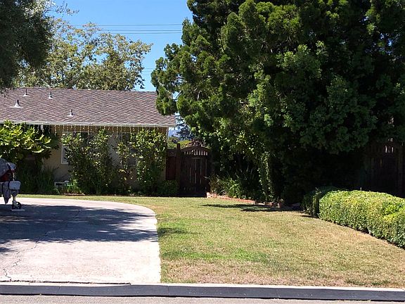 2nd image of 12165 Brookglen Dr