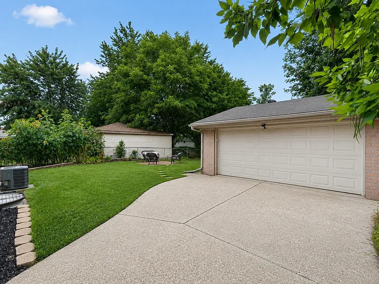 30726 Avondale St — Photo 29