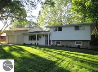 602 Hopkins St, Mount Pleasant, MI 48858