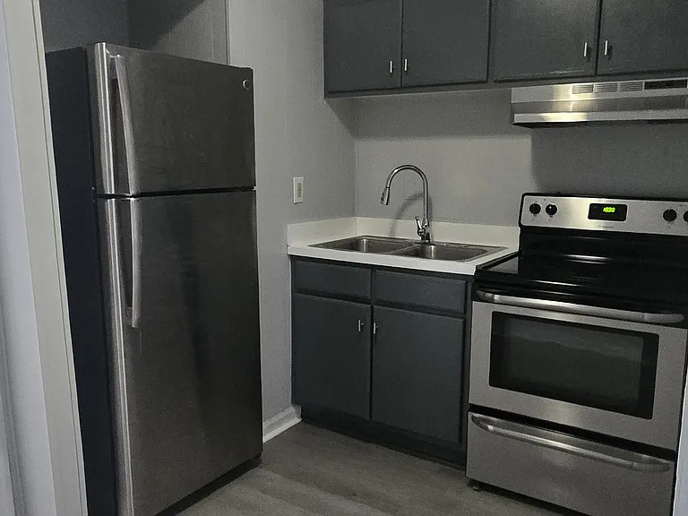 306 Park Ave W #B15 — Photo 7