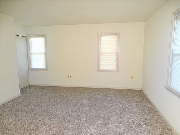 2nd image of 685 Brunnerville Rd