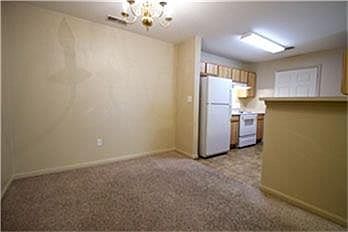 5th image of 88 La Crosse Dr