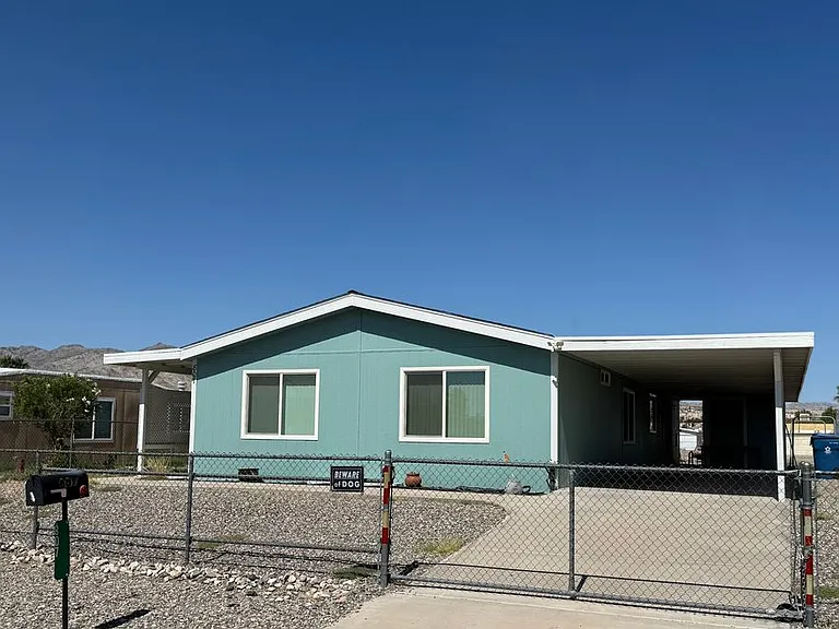 807 Stahlman Dr — Photo 1