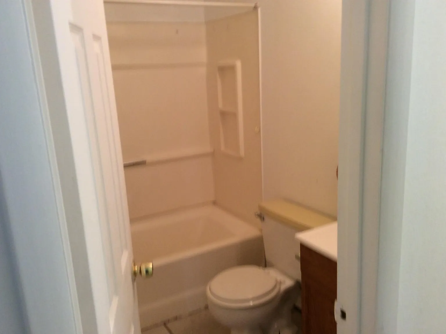 3 bed, 984 sqft, $2,900 — Photo 4