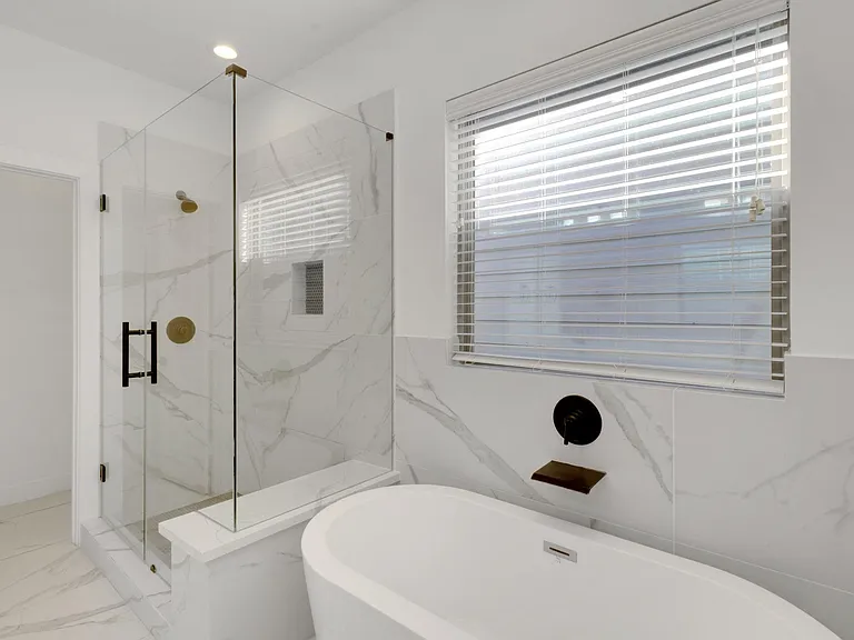 1526 Chestnut St — Photo 36