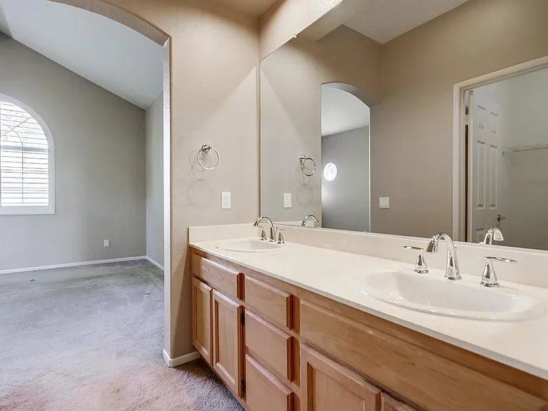 1879 Matin Cir #140 — Photo 36