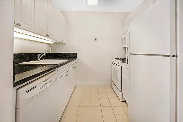 Rented by The Berkson Group | media 2