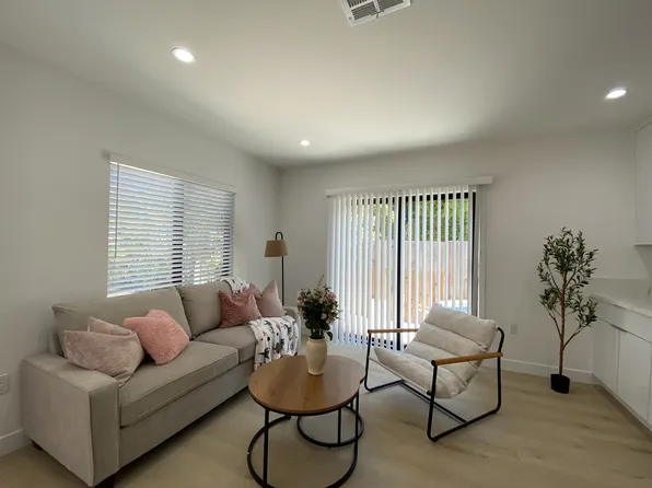 1922 11th St #2, Santa Monica, CA 90404