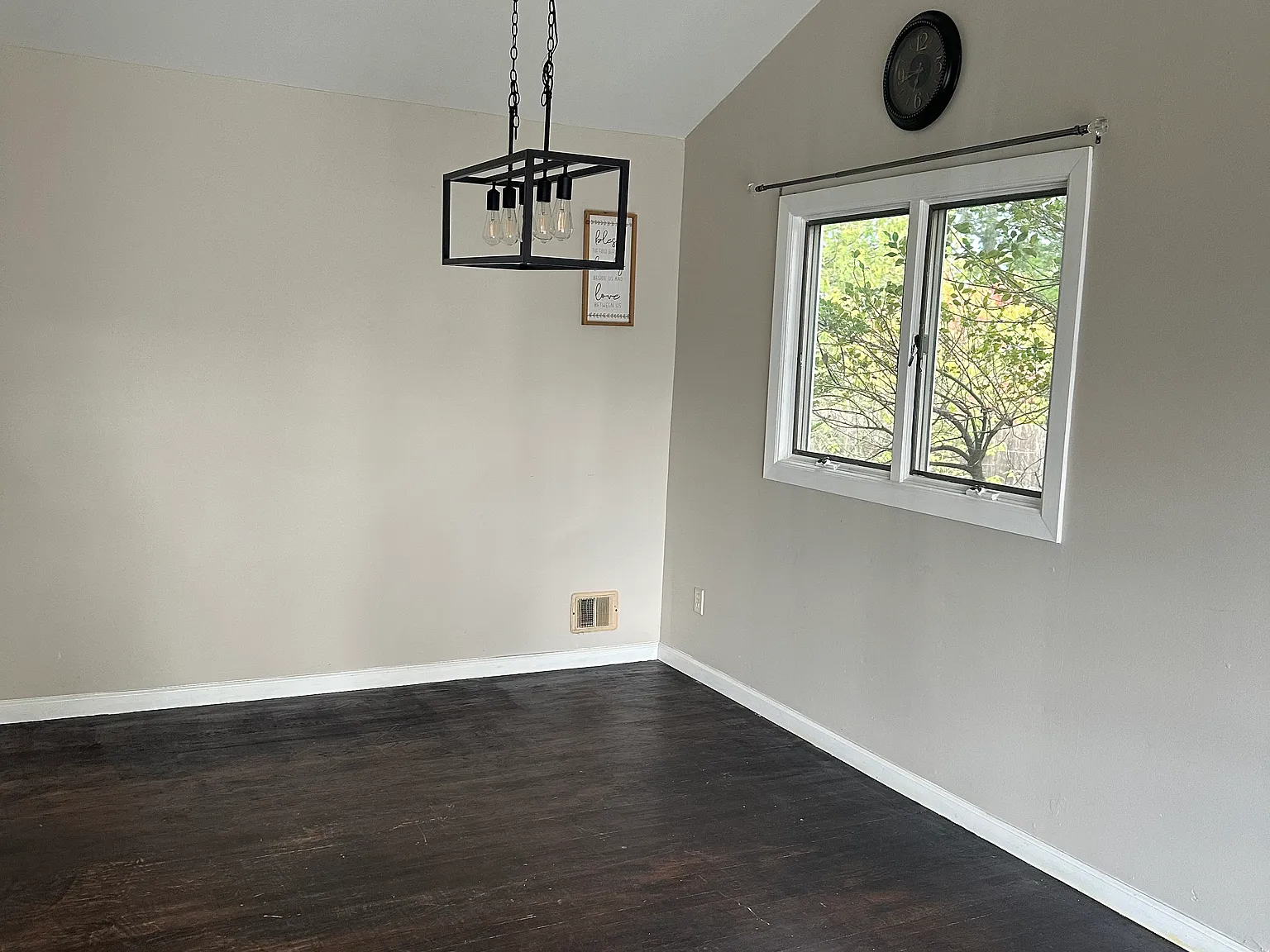 Rogers Ln, Smithtown — Photo 3