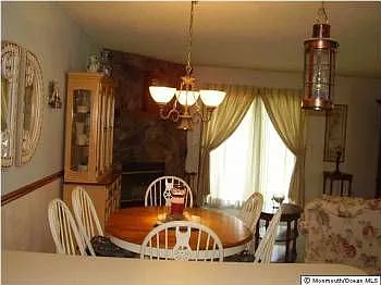 35 Shore Dr photo 1
