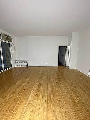 4th image of 88 Fulton St #106