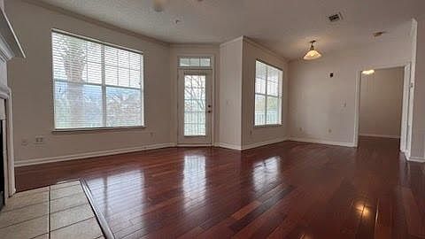 4th image of 45 Sycamore Ave APT 424