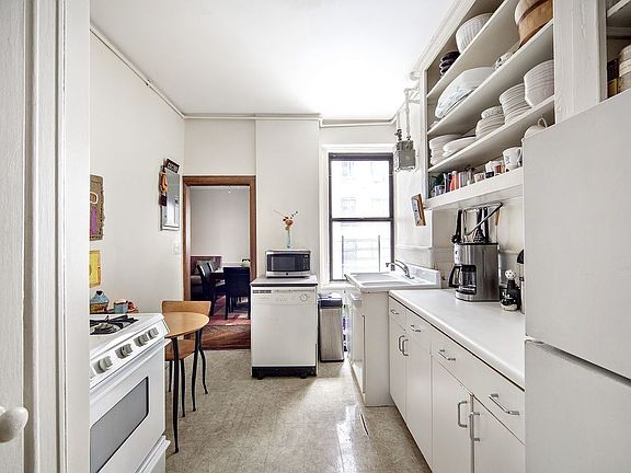 4th image of 885 W End Ave APT 1D