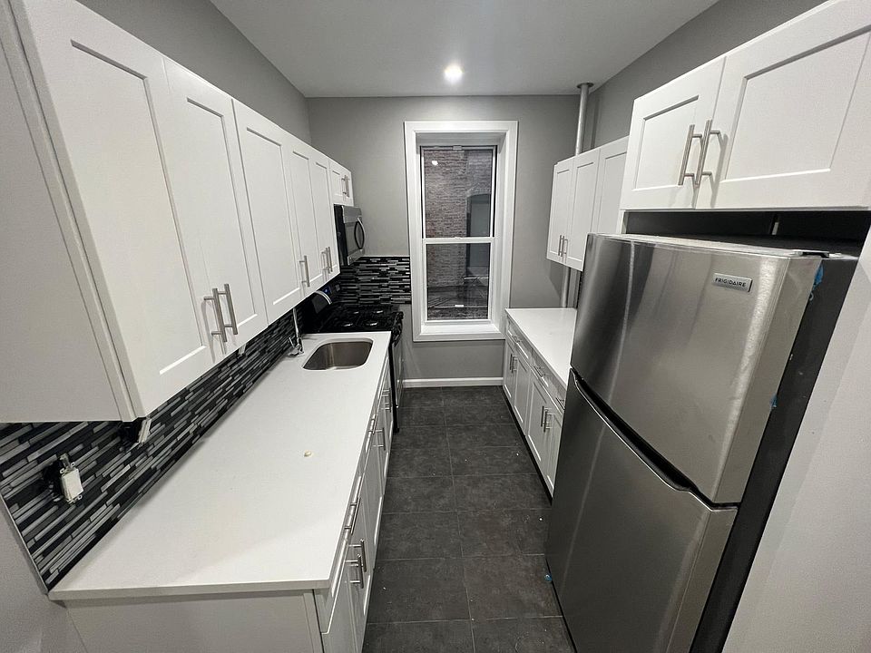 1st image of 2471 Grand Ave APT 4D