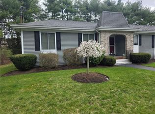 131 Pleasant View Ave APT 17, Smithfield, RI 02917