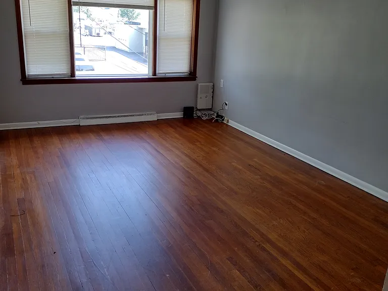 500 1/2 E 1st Ave #4 — Photo 9