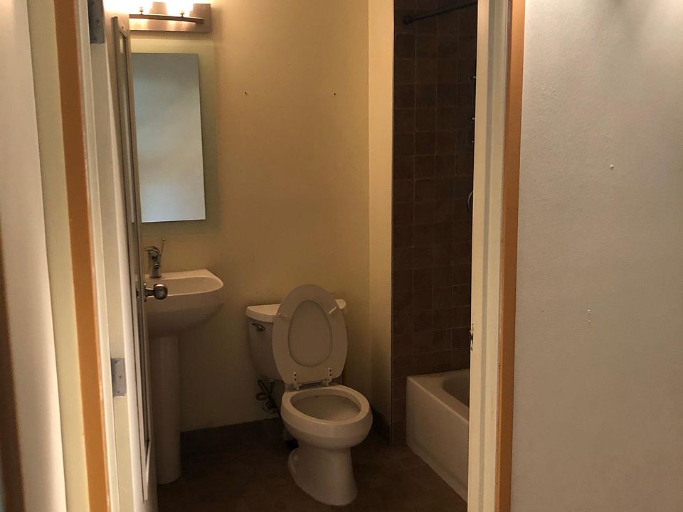 1st image of 6533 E Jefferson Ave APT 114
