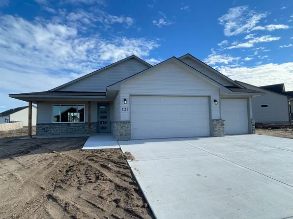 121 N Poplar St, Goddard, KS 67052
