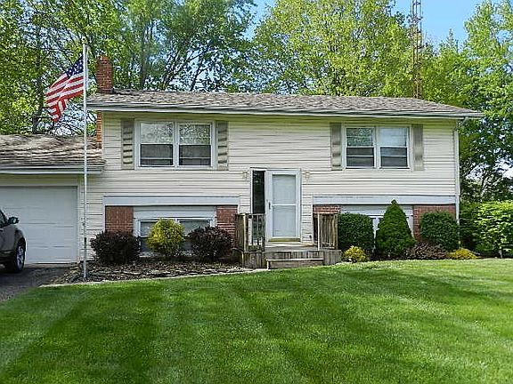2nd image of 2875 Scenic Dr